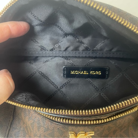 Michael Kors Belt Bag - Picture 4 of 9